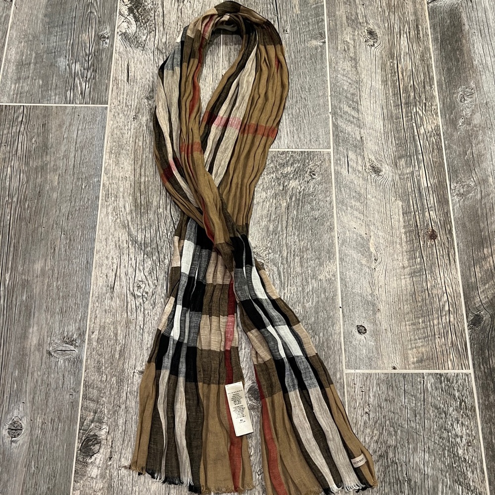 Burberry Crinkle Scarf